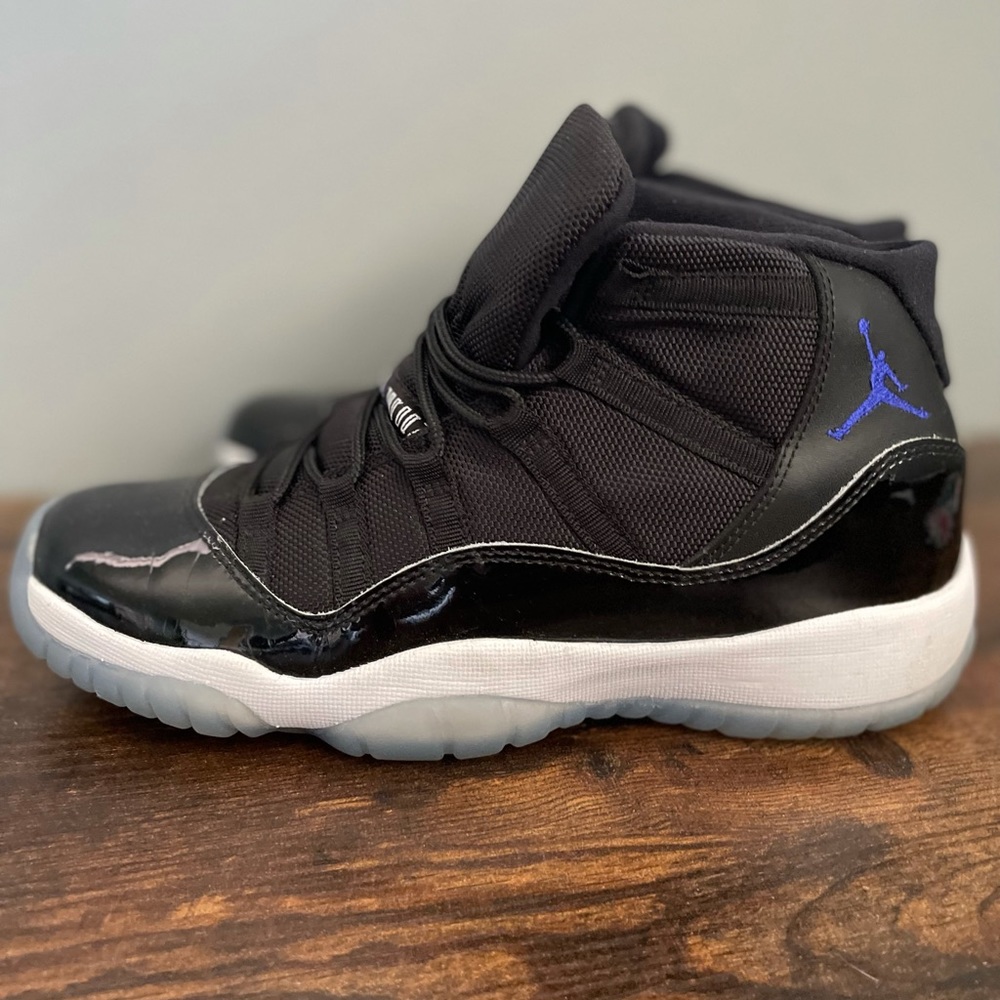 Air Jordan 11 Retro ‘Space Jam’ Shoes